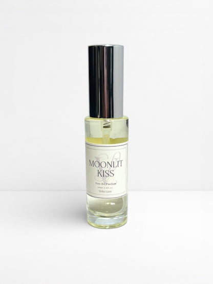 Moonlit Kiss