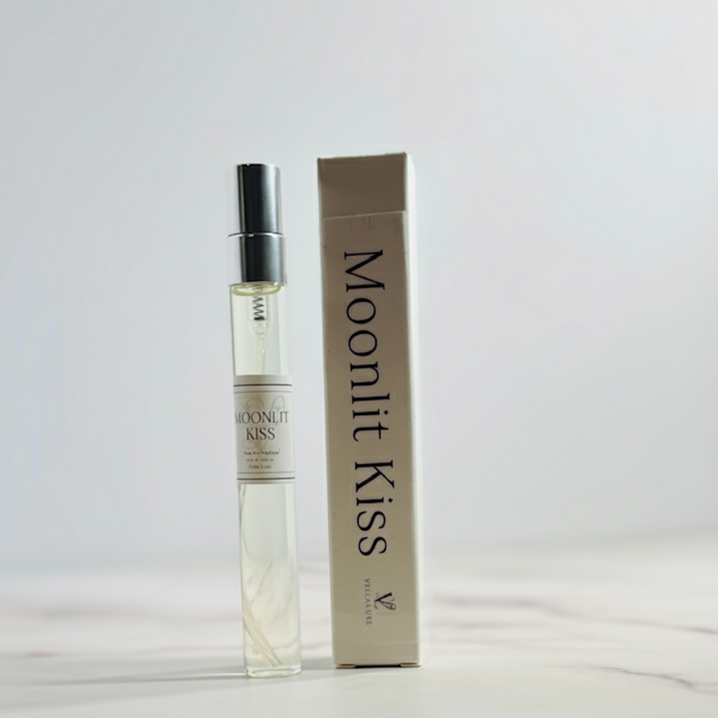 Moonlit Kiss